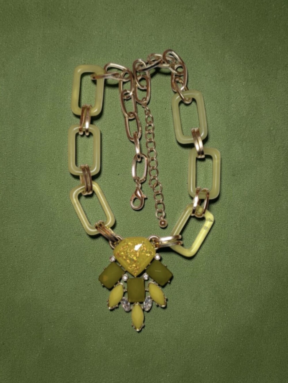 Green Geometric Link Faux Gemstone Bib Statement Necklace